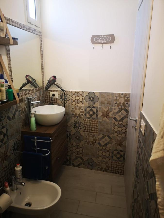 La Casetta Di Maria Apartamento Santa Flavia Exterior foto