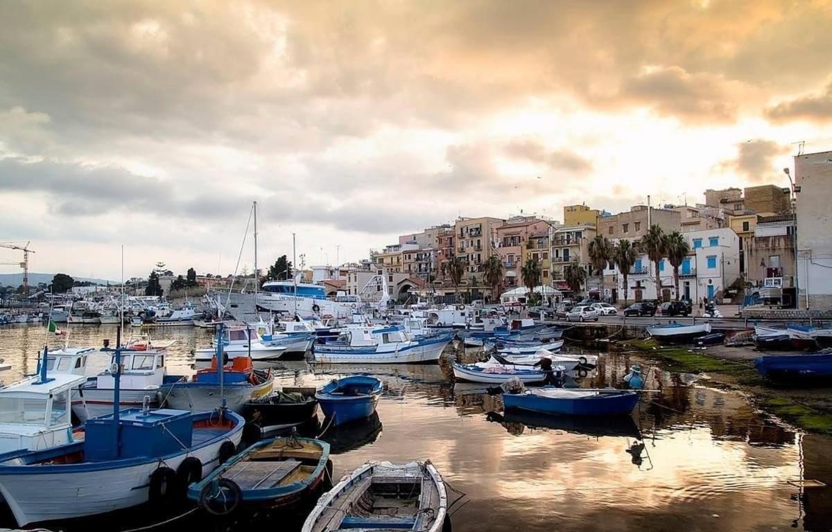 La Casetta Di Maria Apartamento Santa Flavia Exterior foto